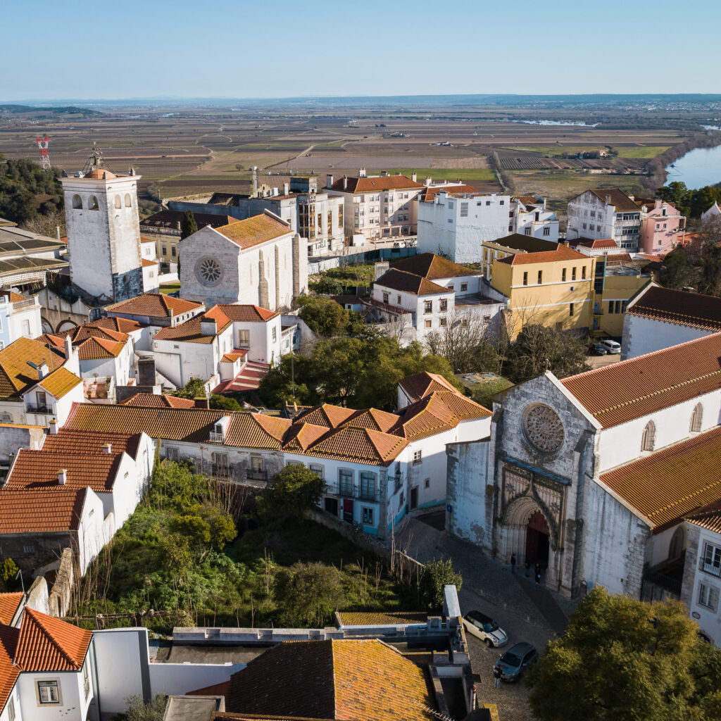 Torre de Cabaças | Centro Museu Del Tiempo | Iglesia De San Juan De Alporão | Casa De Brasil | Casa De Pedro Álvares Cabral | Iglesia de Nuestra Señora de Gracia